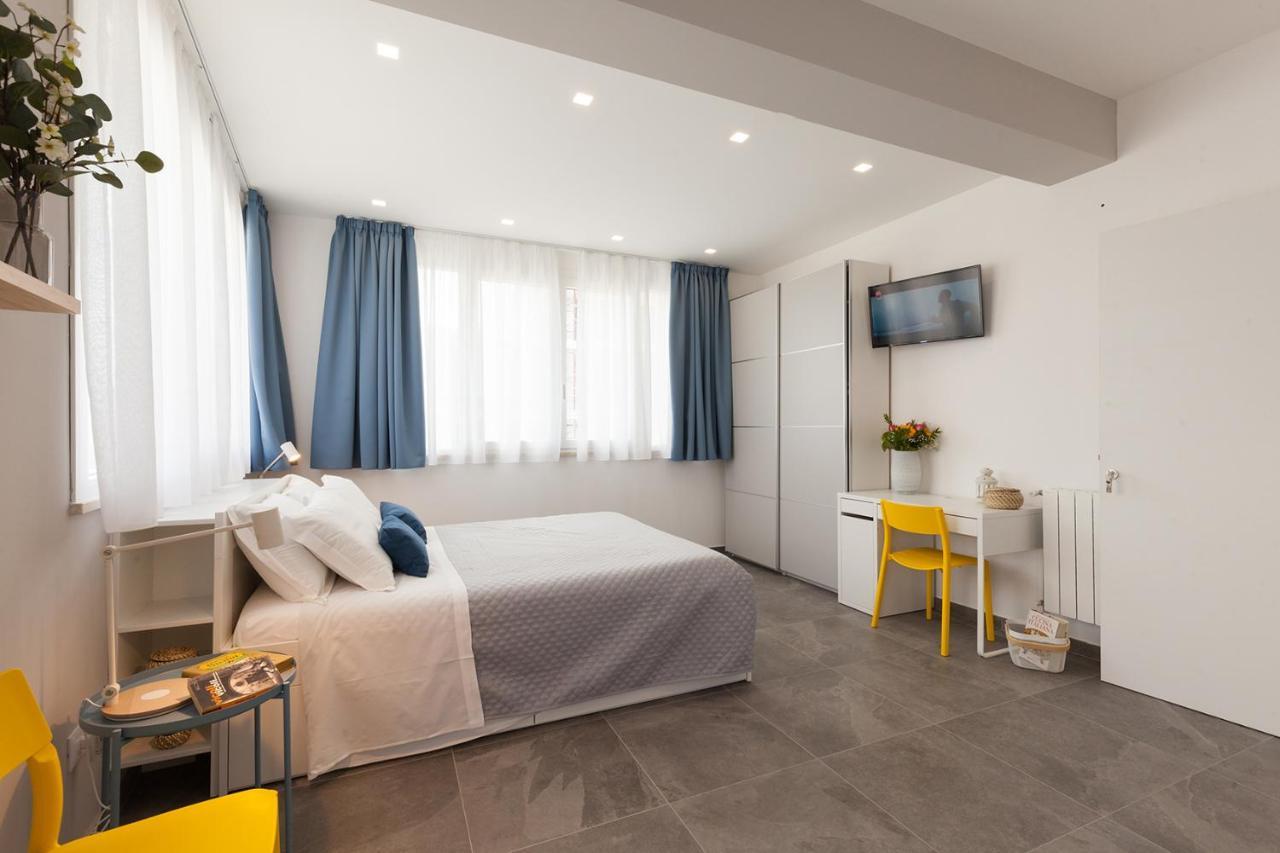 Nerissa Suites&Rooms Terrasini Exterior photo